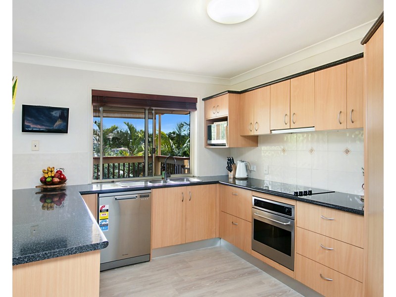 11 Tiarnna Cl, Burleigh Heads QLD 4220