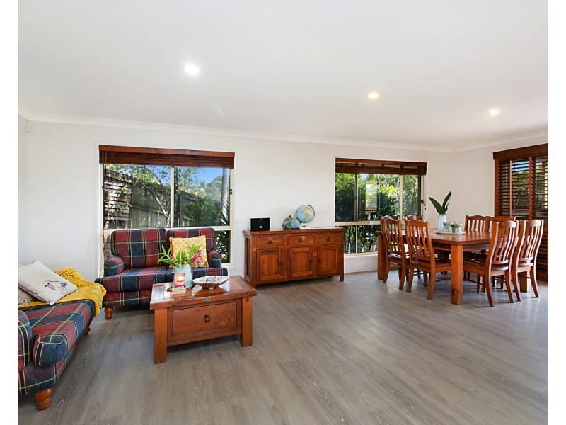 11 Tiarnna Cl, Burleigh Heads QLD 4220