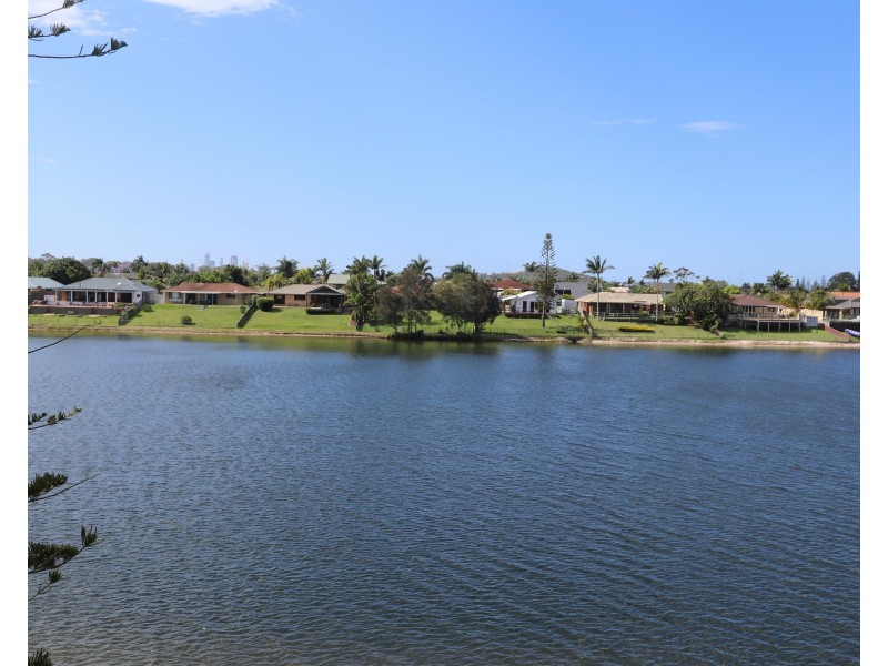 1/17 Barbet Pl, Burleigh Waters QLD 4220