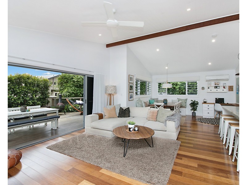 5 Barwon St, Burleigh Waters QLD 4220