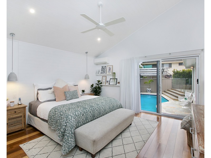 5 Barwon St, Burleigh Waters QLD 4220