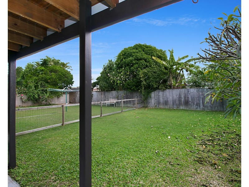 2/28 Djerral Ave, Burleigh Heads QLD 4220