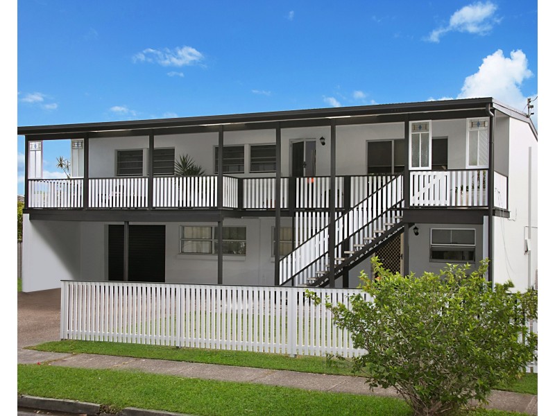 2/28 Djerral Ave, Burleigh Heads QLD 4220