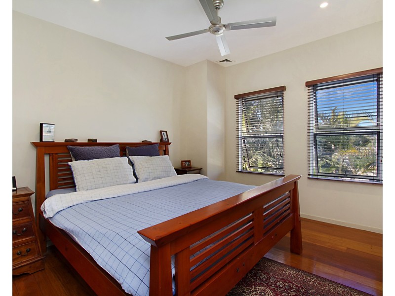 1/41 Boodera St, Palm Beach QLD 4221