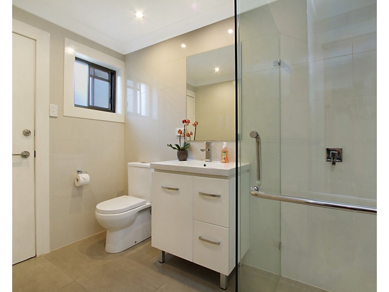 1/5 Sunbird St, Burleigh Waters QLD 4220