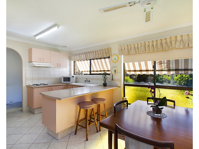 250 Acanthus Ave, Burleigh Waters QLD 4220