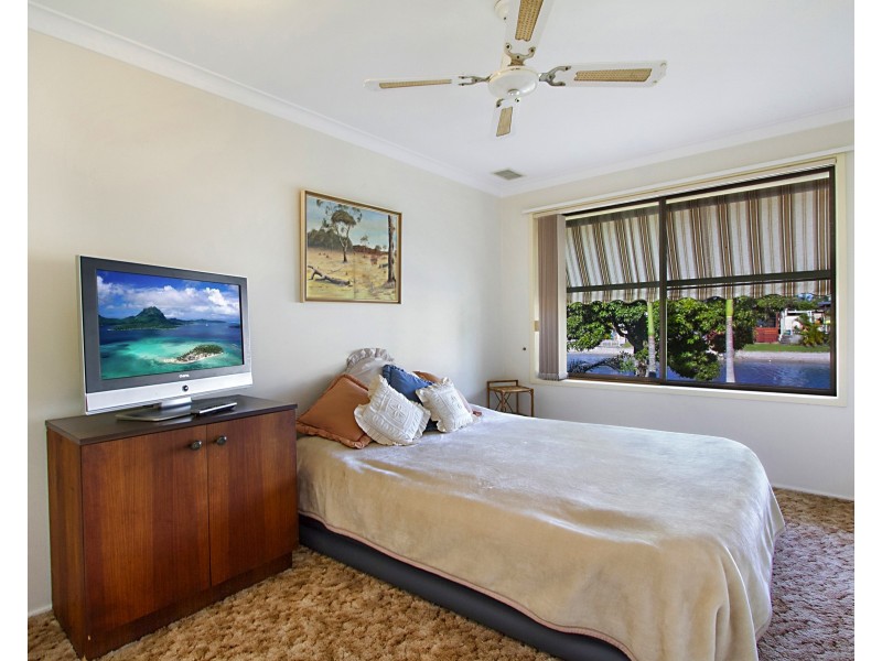 250 Acanthus Ave, Burleigh Waters QLD 4220