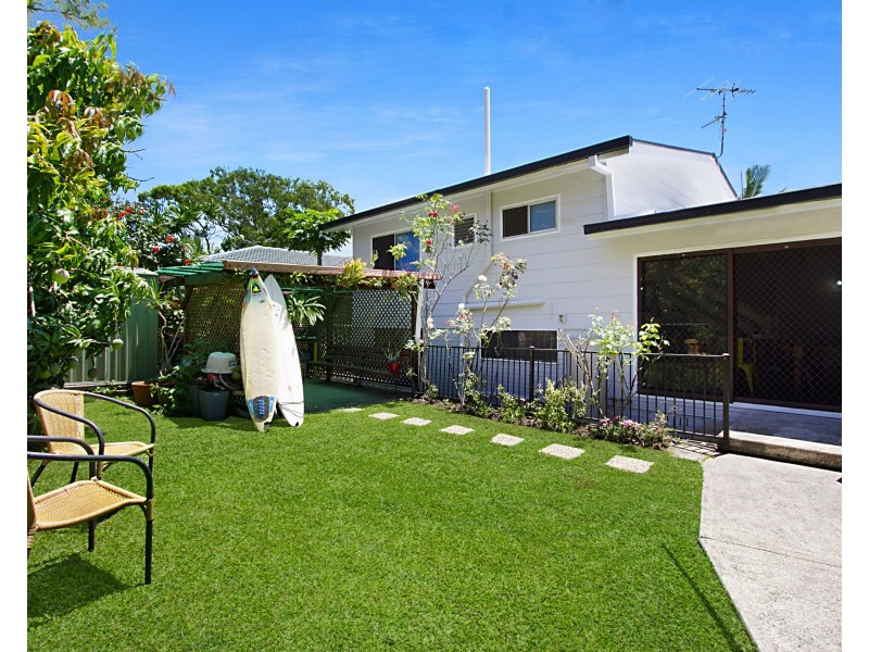 98 West Burleigh Rd, Burleigh Heads QLD 4220