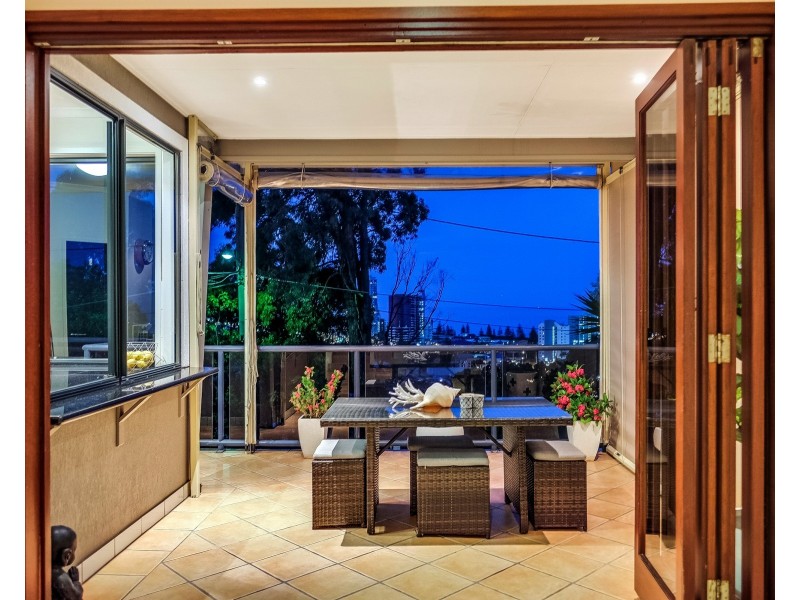 2/48 Hill Ave, Burleigh Heads QLD 4220