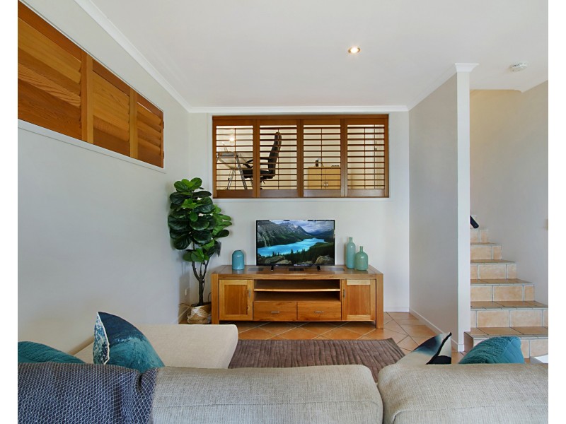 2/48 Hill Ave, Burleigh Heads QLD 4220