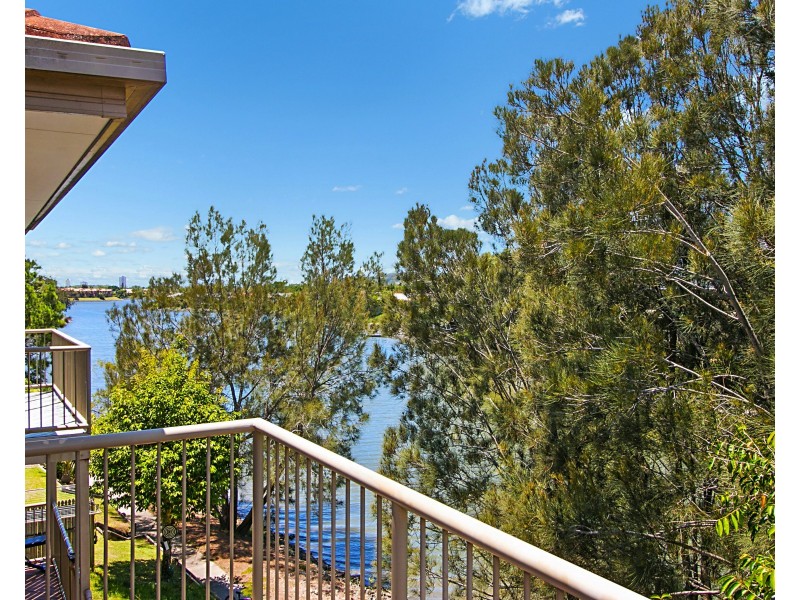 24/21 Regensberg Cl, Varsity Lakes QLD 4227