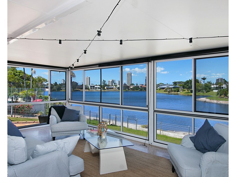 244 Acanthus Ave, Burleigh Waters QLD 4220