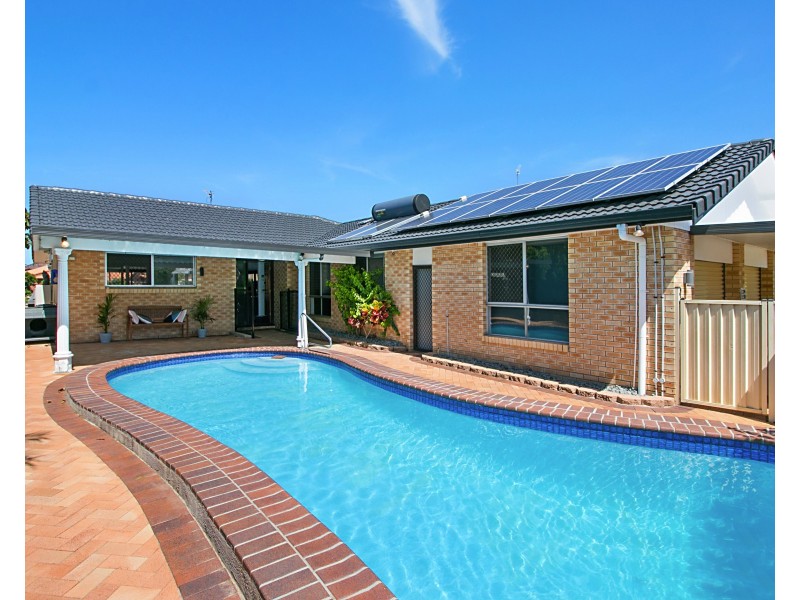 244 Acanthus Ave, Burleigh Waters QLD 4220