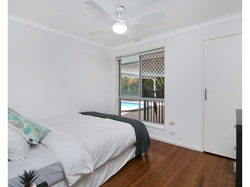 244 Acanthus Ave, Burleigh Waters QLD 4220