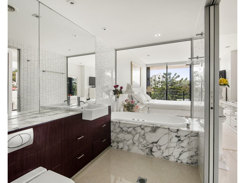 1041/2-14 The Esplanade, Burleigh Heads QLD 4220