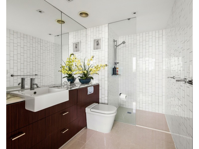 1041/2-14 The Esplanade, Burleigh Heads QLD 4220