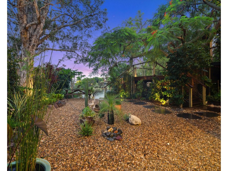 188 Burleigh St, Burleigh Waters QLD 4220