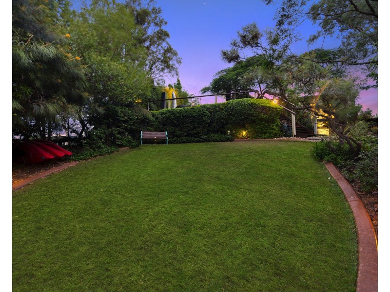 188 Burleigh St, Burleigh Waters QLD 4220