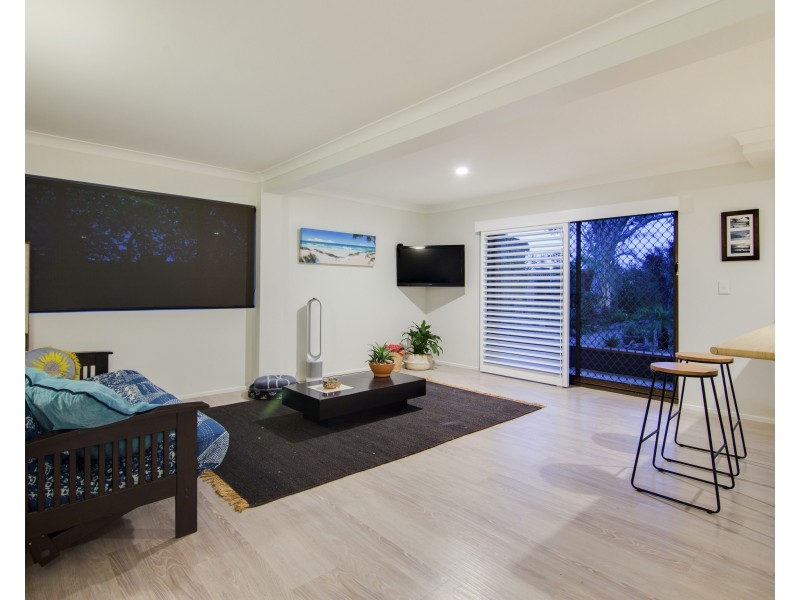 188 Burleigh St, Burleigh Waters QLD 4220