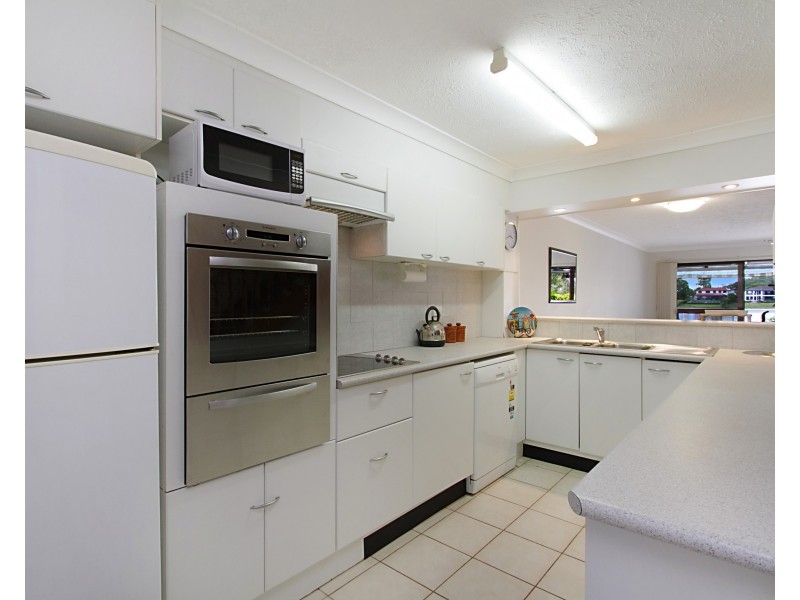 37/11 Shrike Court, Burleigh Waters QLD 4220