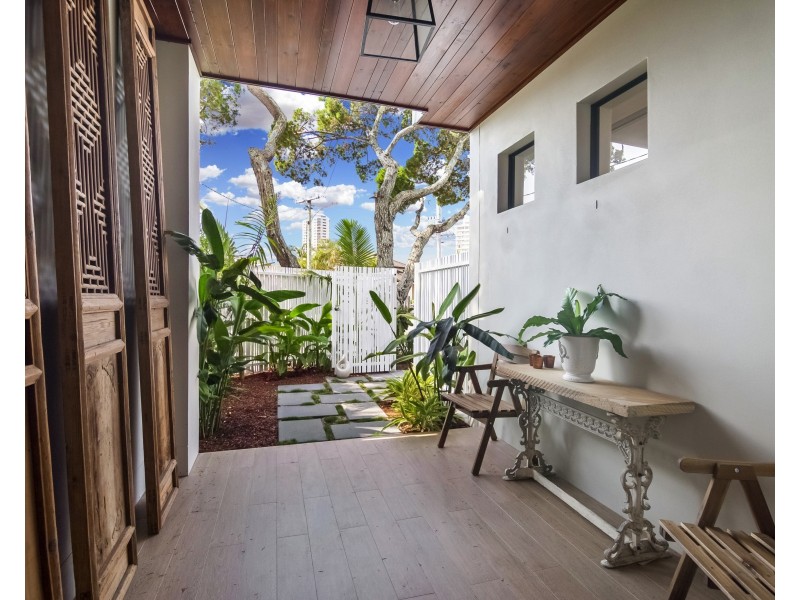 10 Acanthus Avenue, Burleigh Heads QLD 4220