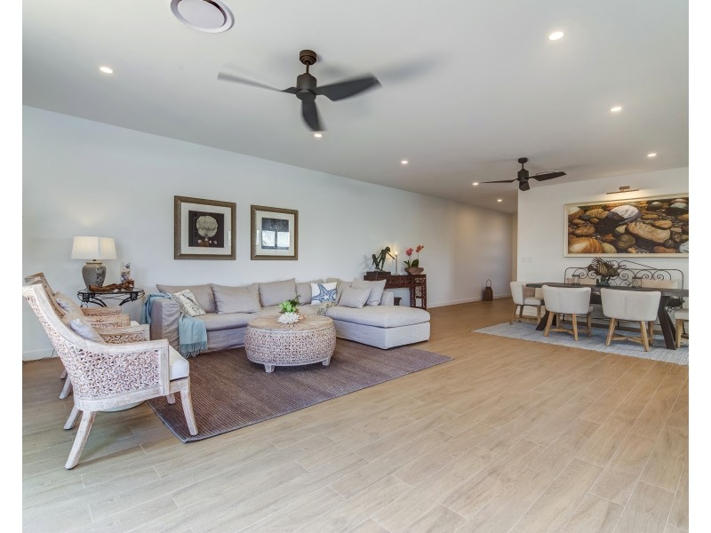 10 Acanthus Avenue, Burleigh Heads QLD 4220
