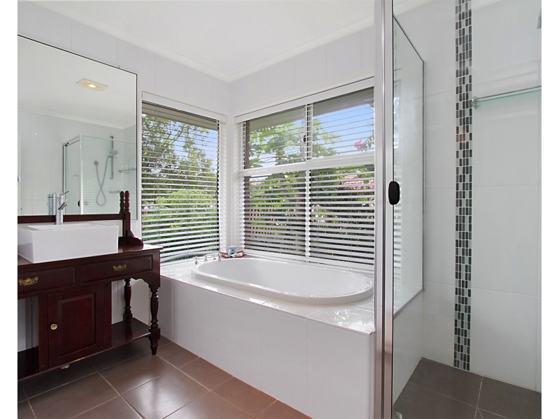 6 Ardisia Ct, Burleigh Heads QLD 4220