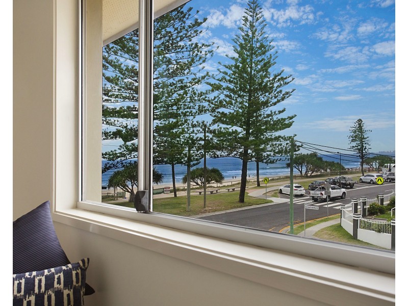 2/86 Marine Pde, Miami QLD 4220