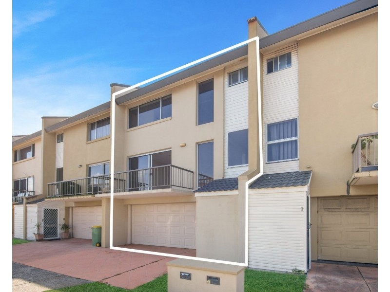 2/86 Marine Pde, Miami QLD 4220