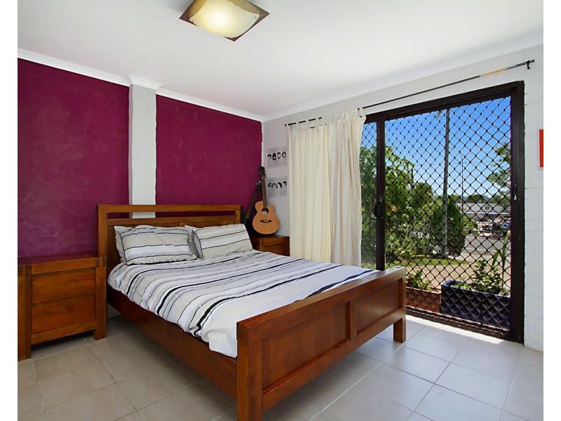 98 West Burleigh Rd, Burleigh Heads QLD 4220