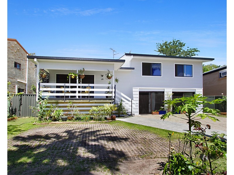 98 West Burleigh Rd, Burleigh Heads QLD 4220