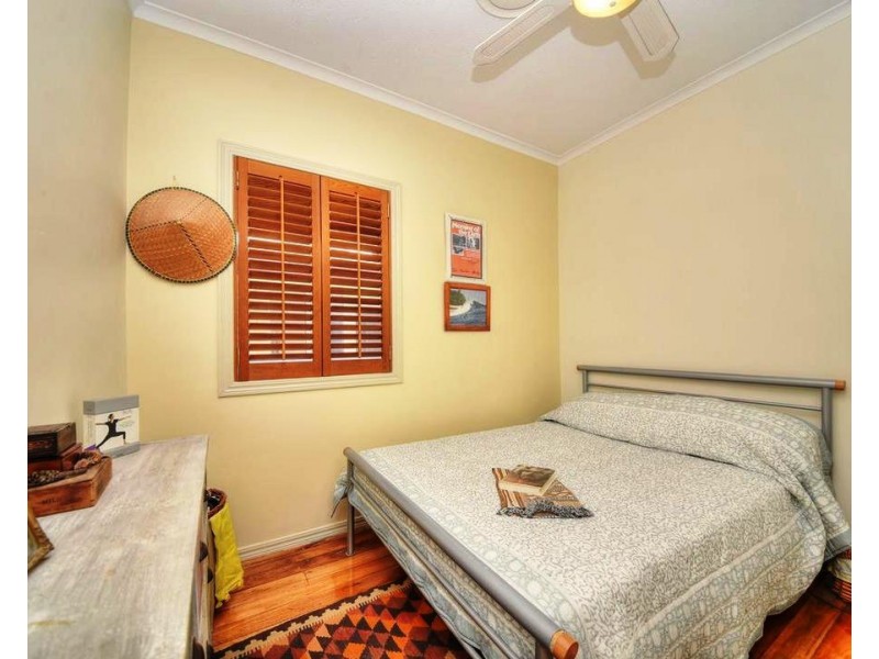 27 Fourteenth Ave, Palm Beach QLD 4221