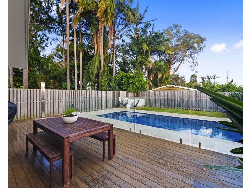48 Twenty Fifth Avenue, Palm Beach QLD 4221