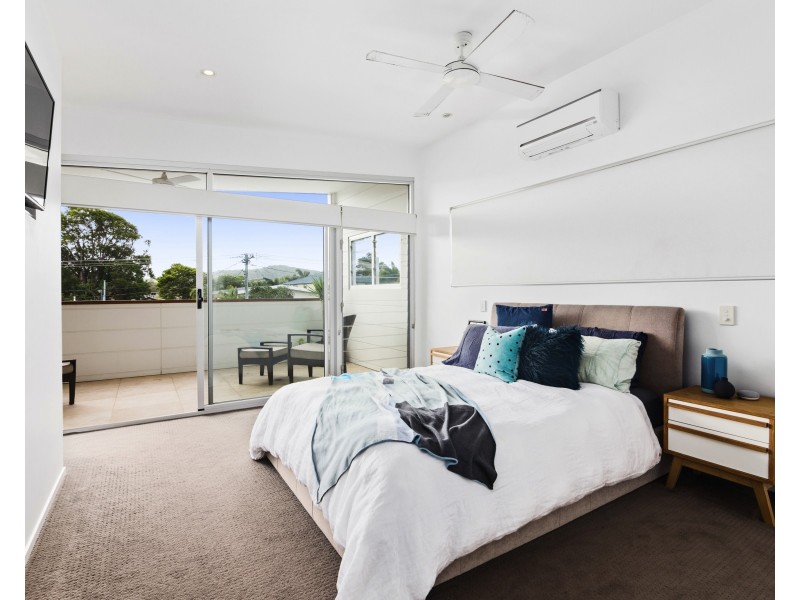 48 Twenty Fifth Avenue, Palm Beach QLD 4221