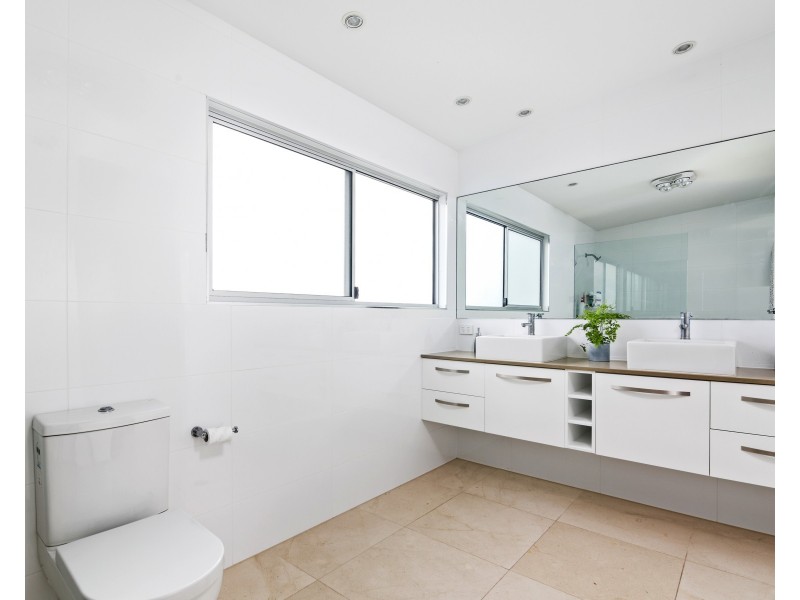 48 Twenty Fifth Avenue, Palm Beach QLD 4221