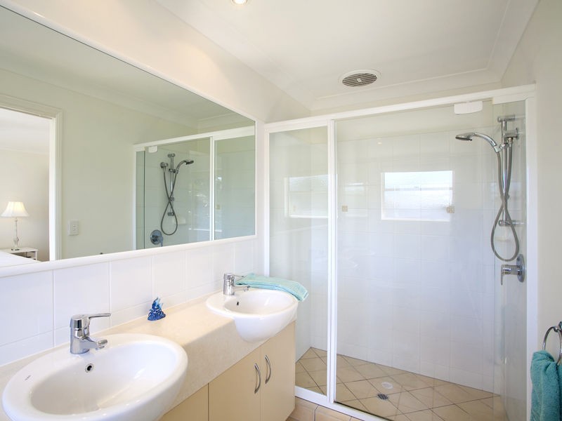 2/4 Riverstone Court, Tewantin QLD 4565