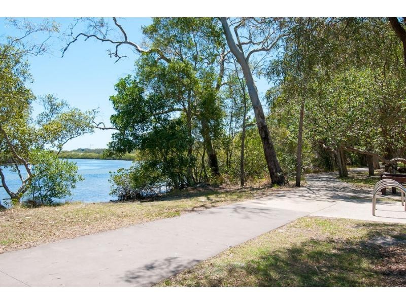 36 Lake Weyba Drive, Noosaville QLD 4566