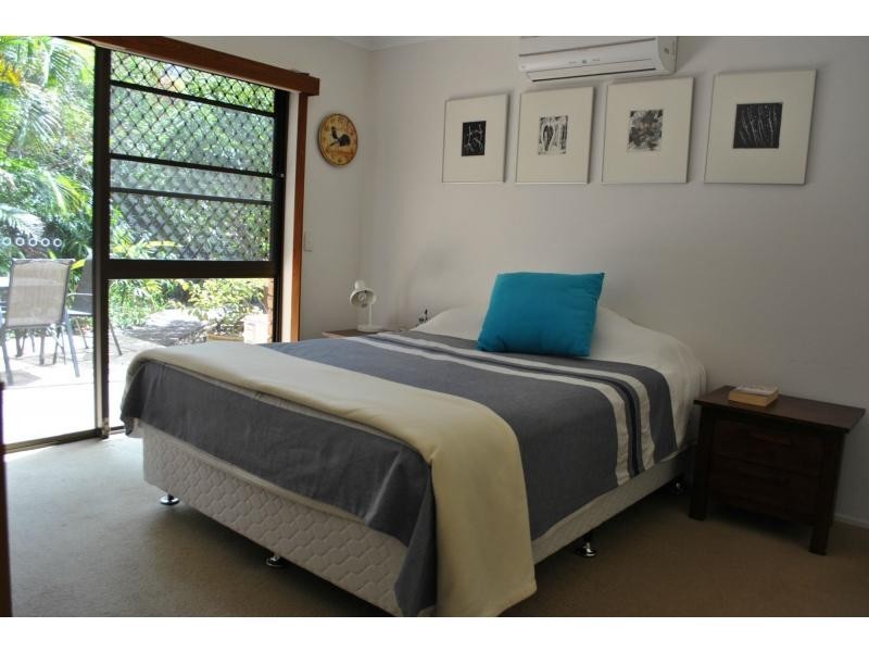 6 Ross Crescent, Sunshine Beach QLD 4567