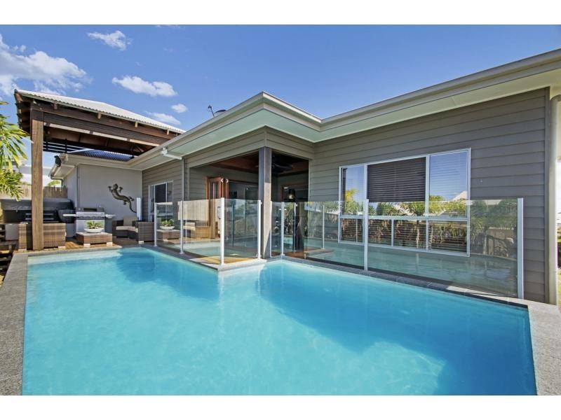 15 Feathertail Place, Peregian Springs QLD 4573