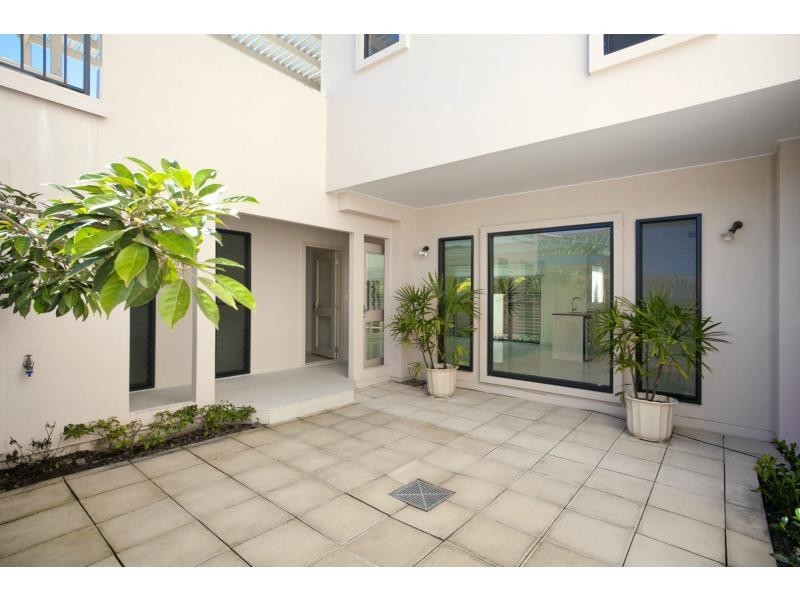 559 Noosa Springs Drive, Noosa Heads QLD 4567