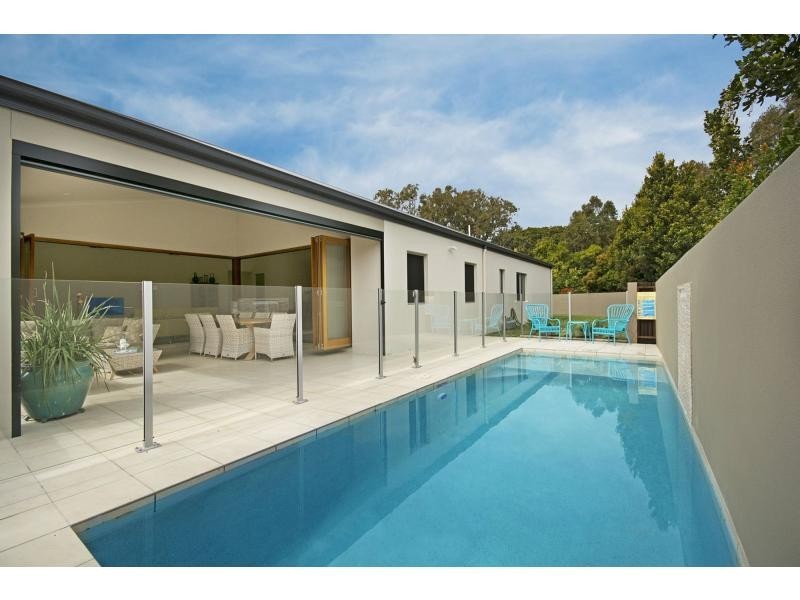 7 Parsons Bank Drive, Twin Waters QLD 4564