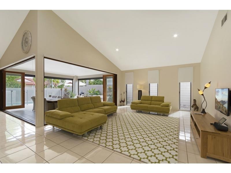 7 Parsons Bank Drive, Twin Waters QLD 4564