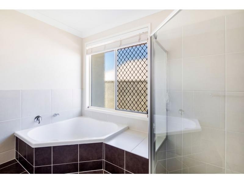 12 Maddens Crescent, Peregian Springs QLD 4573