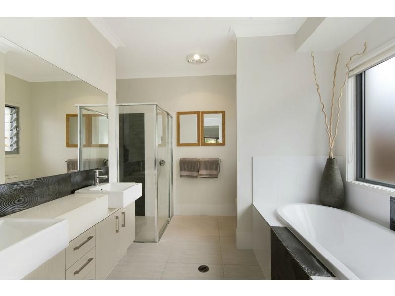 33 Augusta Circuit, Peregian Springs QLD 4573