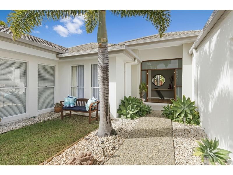 7 Oceanic Court, Twin Waters QLD 4564