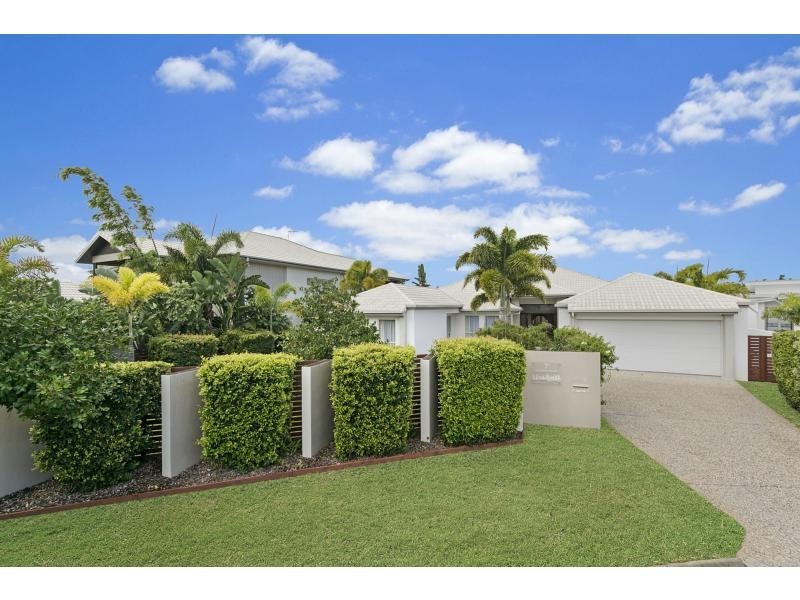7 Oceanic Court, Twin Waters QLD 4564
