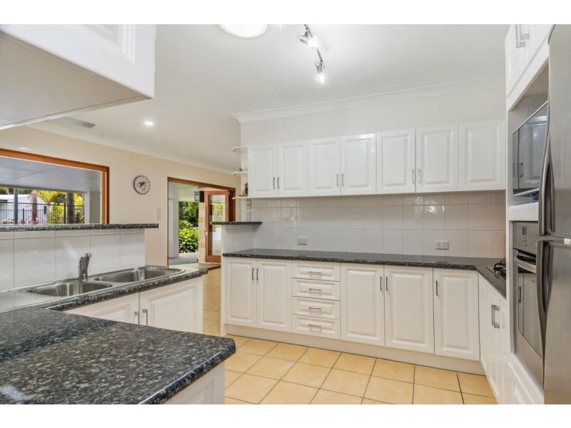 6 Jaggers Court, Tinbeerwah QLD 4563