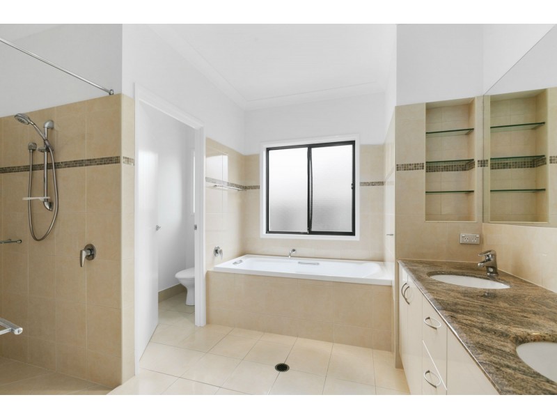 2 Greenside Court, Peregian Springs QLD 4573