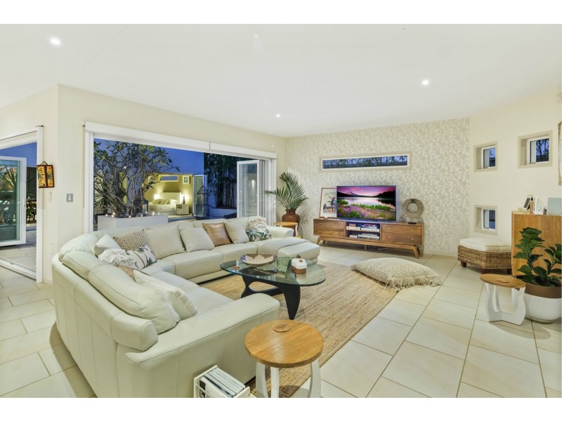 7 Hetherington Drive, Twin Waters QLD 4564