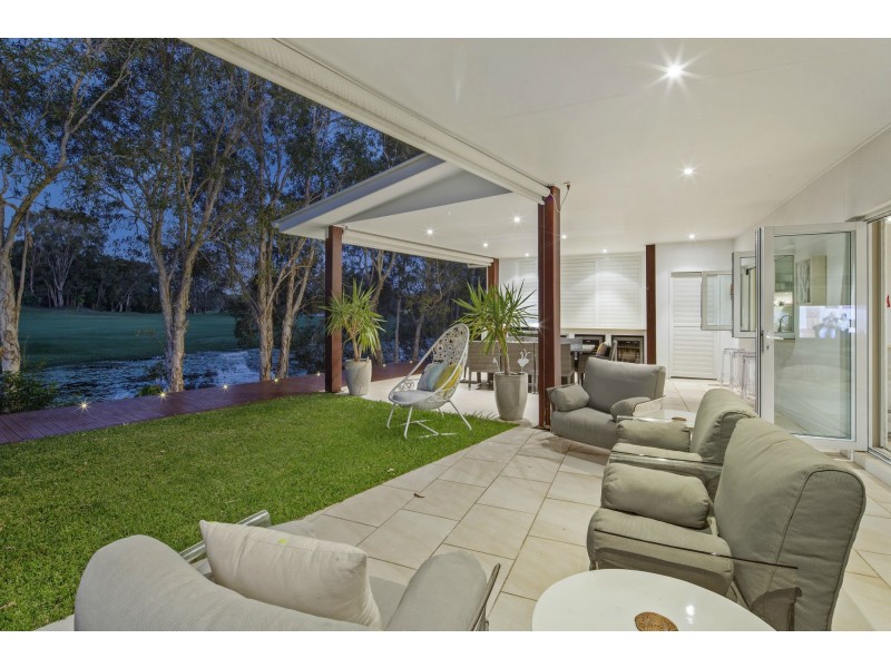 7 Hetherington Drive, Twin Waters QLD 4564